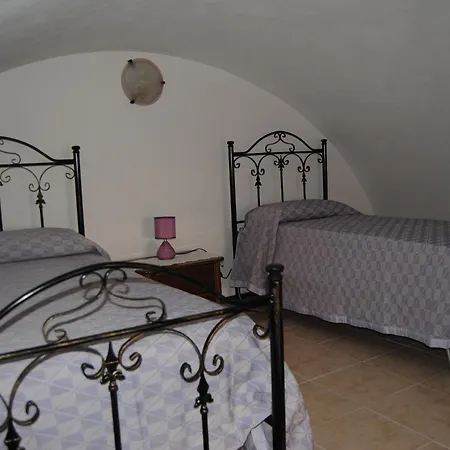 Palazzo Maestro & Corte Maestro Bed & Breakfast 2*
