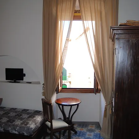 Palazzo Maestro & Corte Maestro לינה וארוחת בוקר גאליפולי