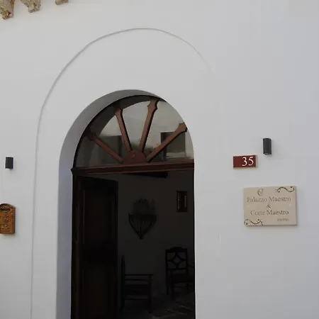 Palazzo Maestro & Corte Maestro גאליפולי