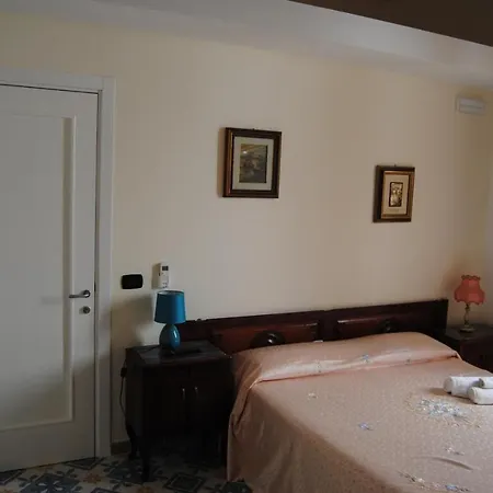 Palazzo Maestro & Corte Maestro 3* גאליפולי